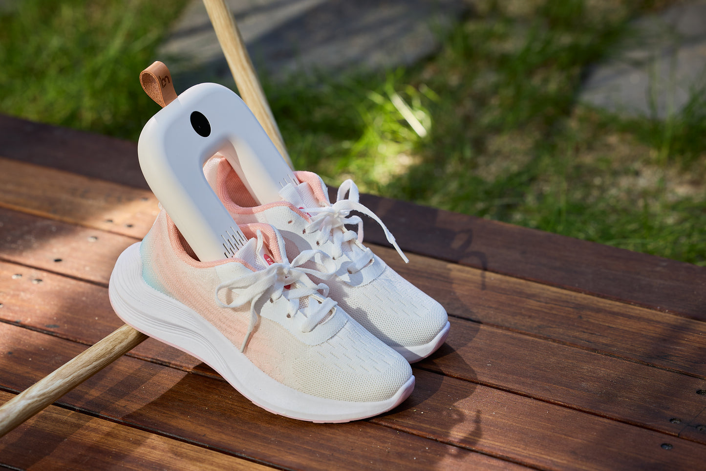 BreezeCare – Der neue Premium Schuherfrischer & Trockner, kabellos und elektrisch